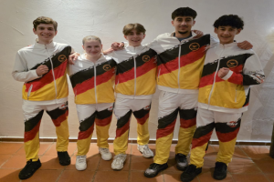 Erfolgreiche Kickbox-Weltmeister für die Mannschaft der TuRa Niederhöchstadt